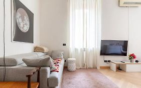 Lovely Studio - Heart Of Milan
